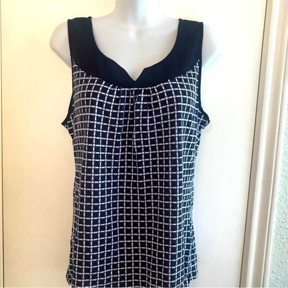 Women's Black and White Checkered Sleeveless Top